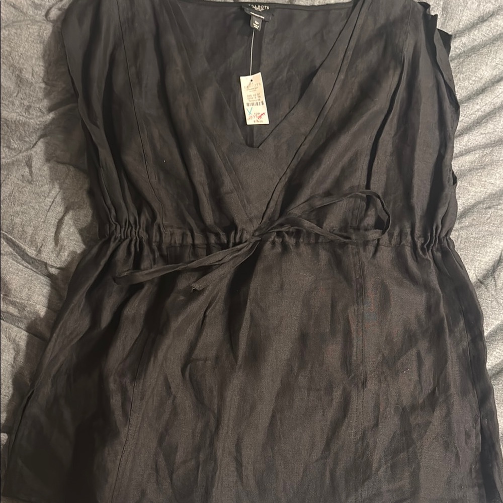 Talbots size 12P.                                   Black V-Neck Sleeveless Top